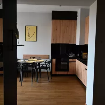 apartament-yellow-4